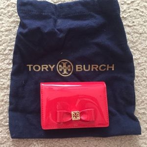 COPY - Tory Burch red card holder with bow